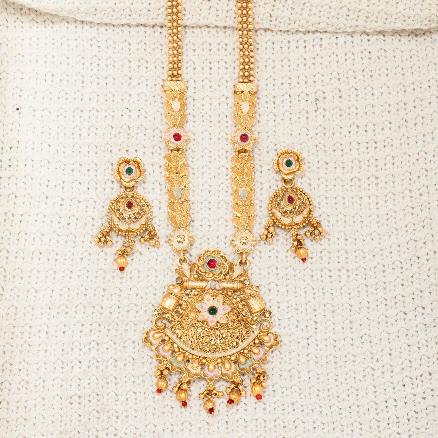 Rajwadi Grandeur Necklace Set