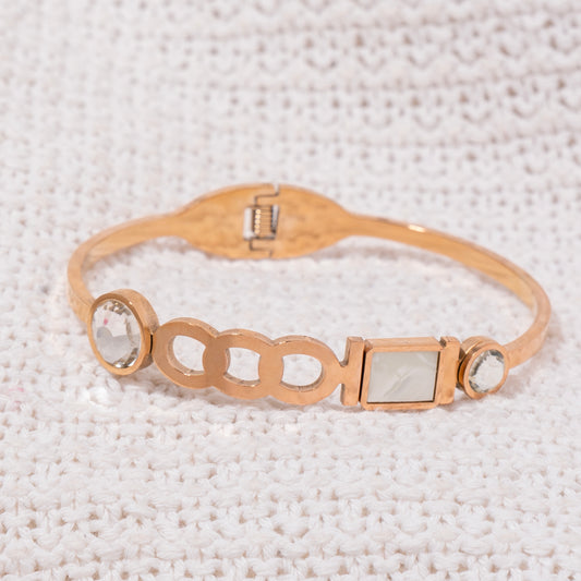 Golden Majesty Kada
